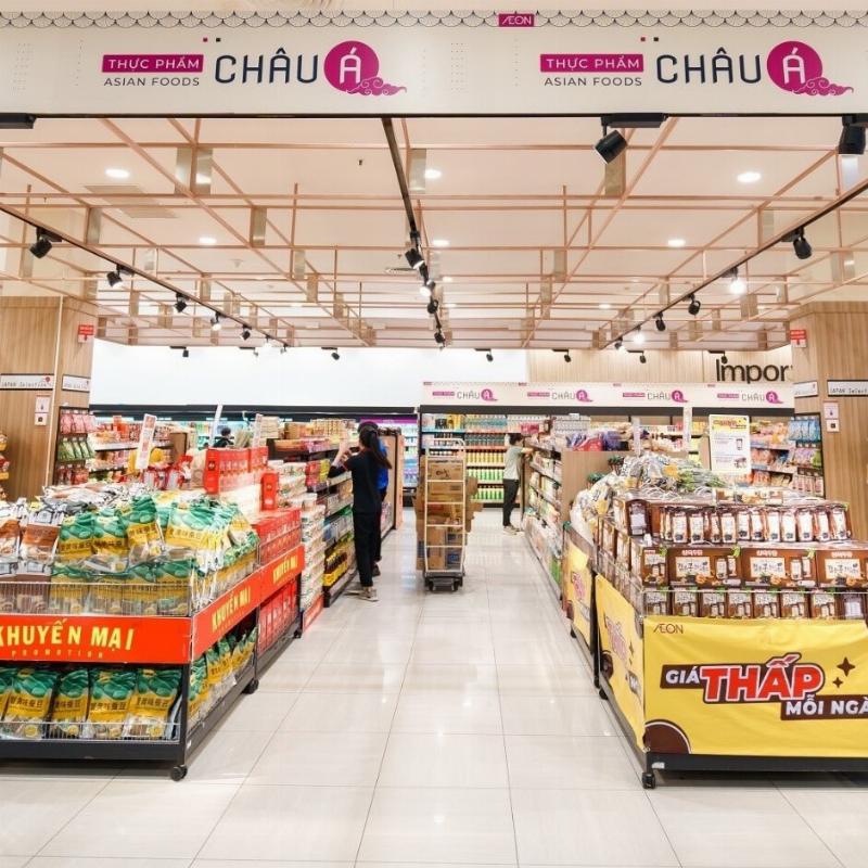 Hình ảnh tập hợp các chai nước hoa dành cho trẻ em từ nhiều thương hiệu khác nhau.