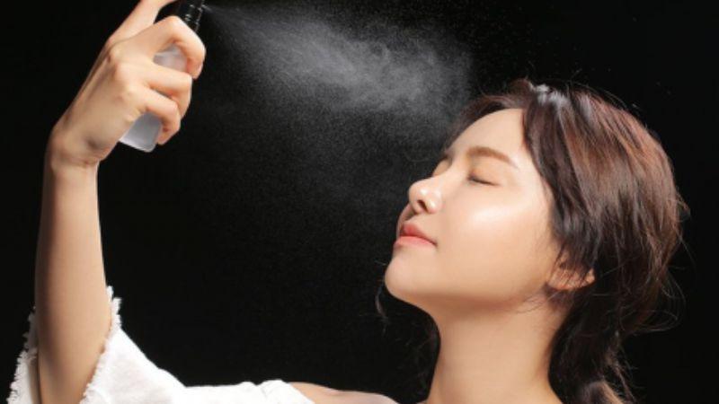 Xịt khoá nền là gì?