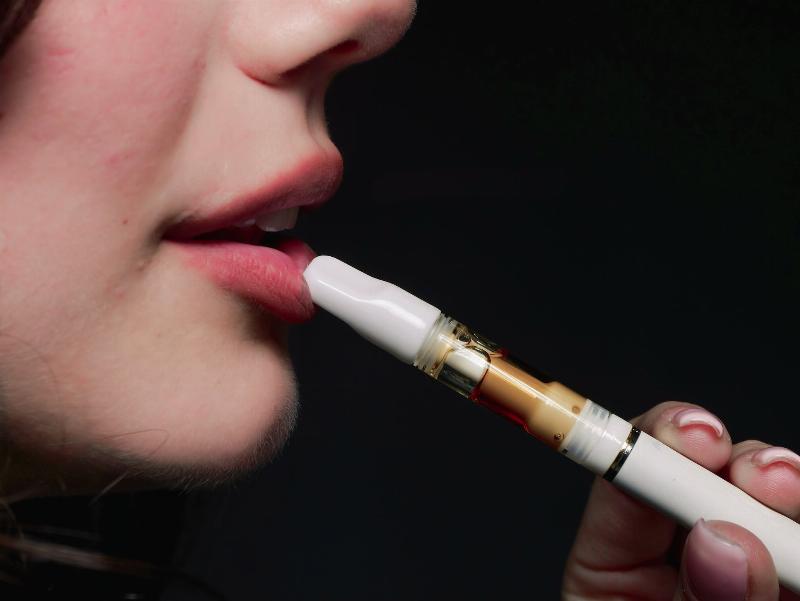 Mo hinh canh bao ve tac dung phu hoac rui ro khi dung cbd oil