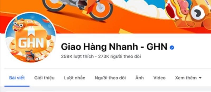 Hinh anh the hien su tuong thich kich thuoc giua laptop va gia do nhom giup ban chon dung loai