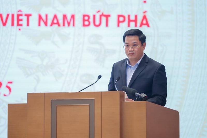 Hinh anh mot cua hang ban quan dui thai tren mang hoac ngoai doi that voi nhieu lua chon