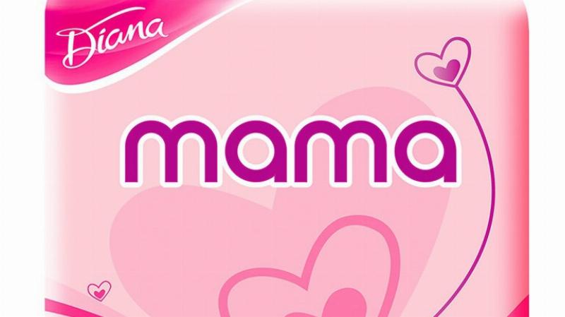 Mot gio hang voi nhieu goi bang ve sinh mama dat tren ke sieu thi hoac cua hang me be, the hien su da dang lua chon
